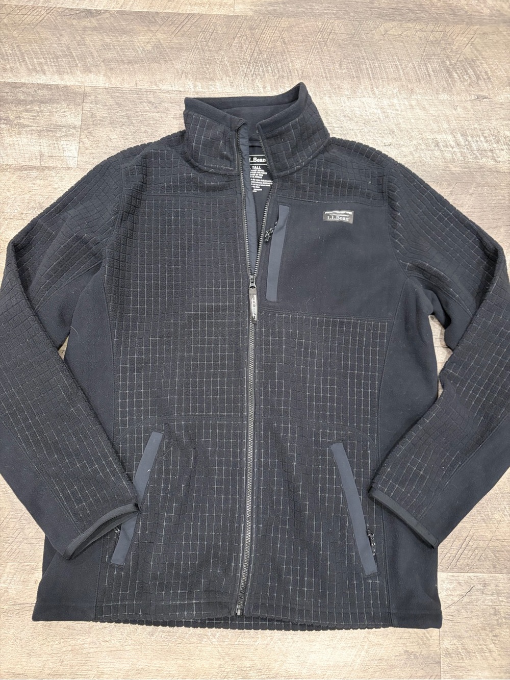 L.L. Bean Men’s Black Grid-Pattern Fleece Zip Jacket